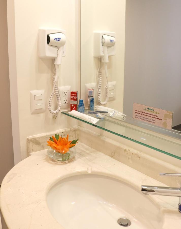 Mision Express San Juan Del Rio Hotel ภายนอก รูปภาพ