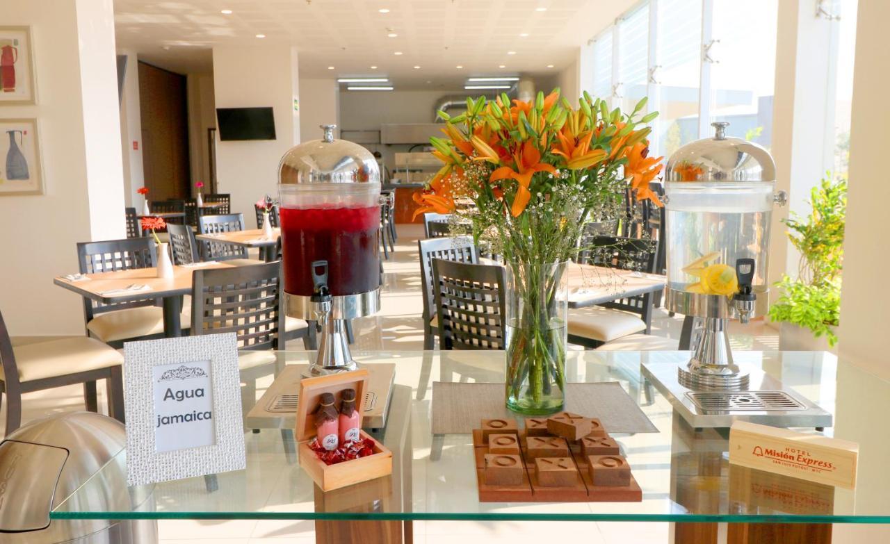 Mision Express San Juan Del Rio Hotel ภายนอก รูปภาพ